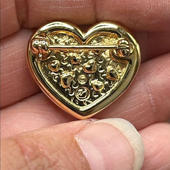 New in Box Swarovski Crystal Heart Pin Brooch - Picture 6 of 8